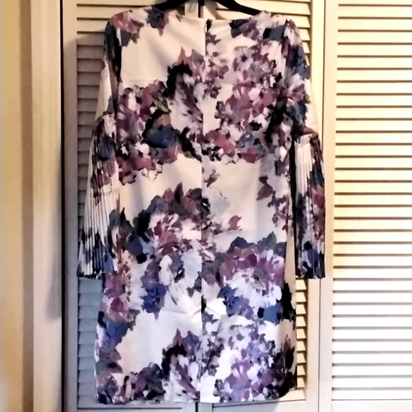 THE LIMITED Dress Bell Sleeves, NEW NO TAG - Picture 5 of 5